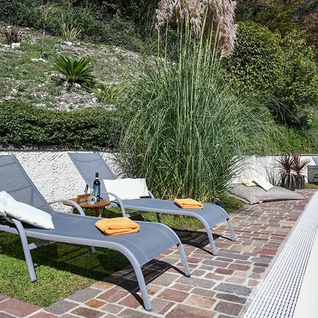 Rondine - Mit Beheiztem Pool
